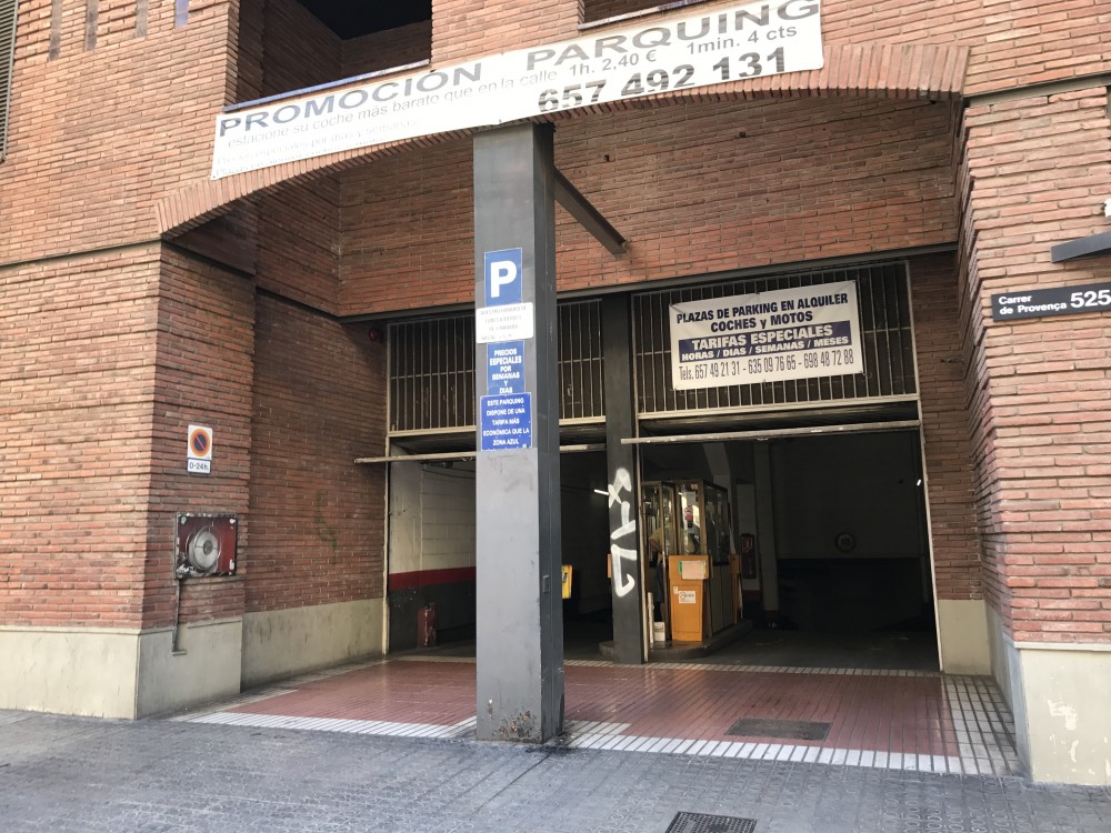 Parkings cerca de la Sagrada Familia